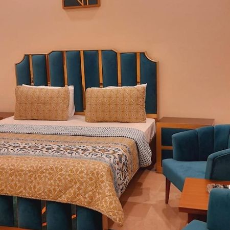 Hotel Clifton Inn Карачи Екстериор снимка