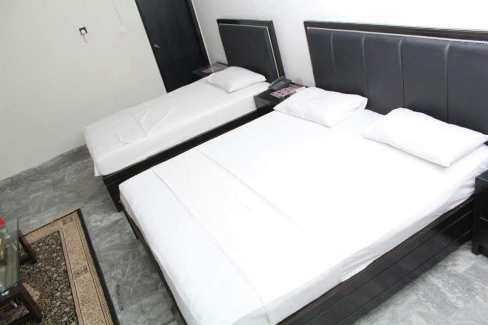 Hotel Clifton Inn Карачи Екстериор снимка