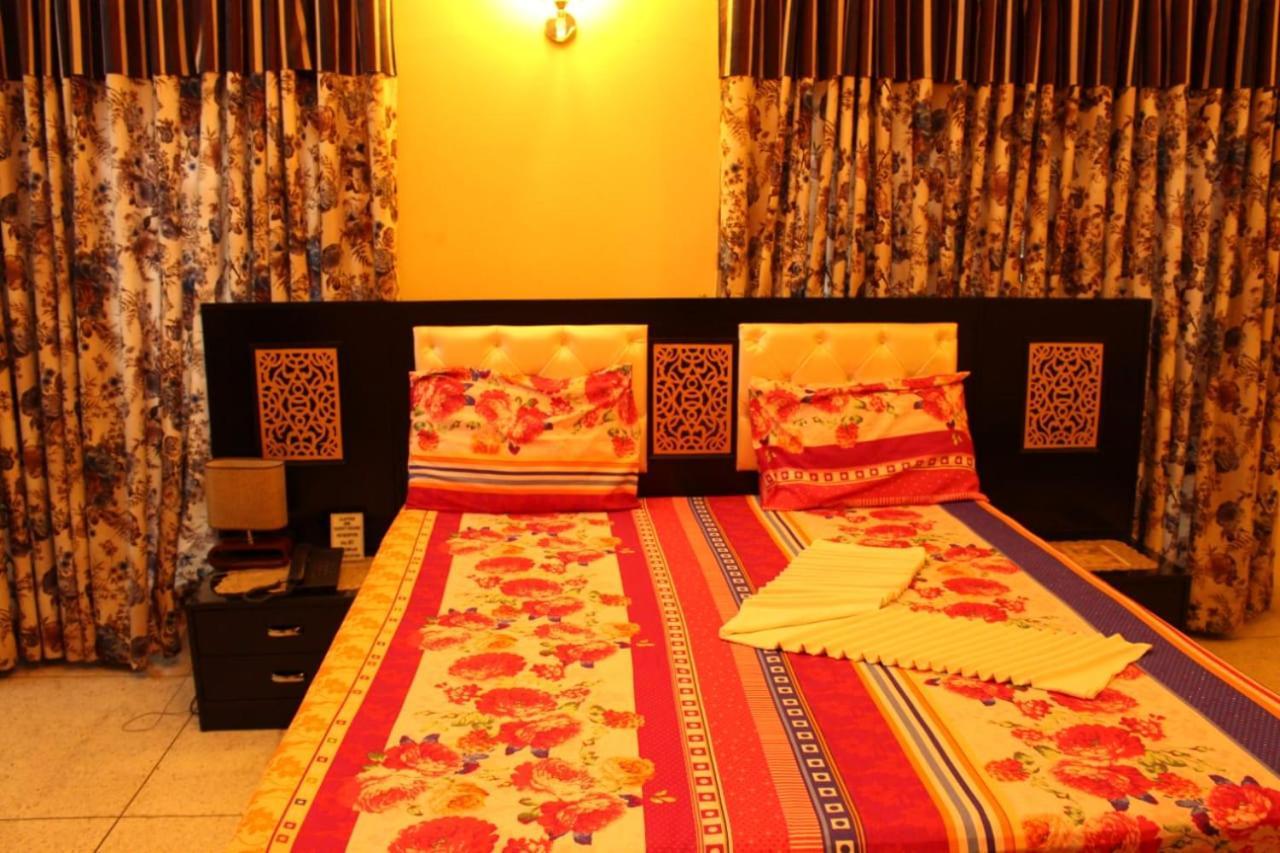 Hotel Clifton Inn Карачи Екстериор снимка